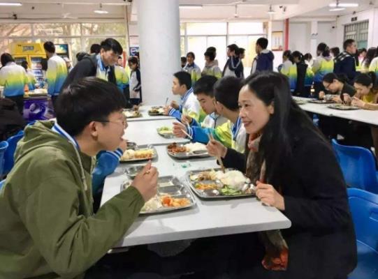 天津配餐爆料原视频者,揭秘后厨真相,食品安全引关注 第2张 天津配餐爆料原视频者,揭秘后厨真相,食品安全引关注 第2张